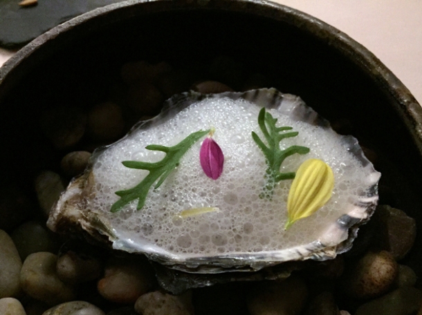 oysters with almond milk and foam at at metamorfosi rome