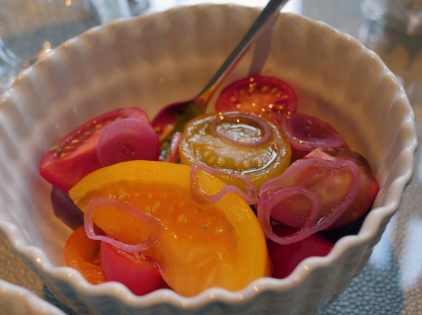 illustrative photo of the tomato and shallot side salad at Siren at The Goring Hotel