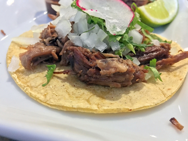 illustrative photo of the suadero fatty beef tacos at La Chingada