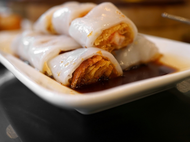 illustrative photo of the prawn and fried thin beancurd cheung fun at Dragon Castle